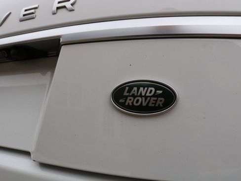 Used 2019 Land Rover Range Rover HSE image 13