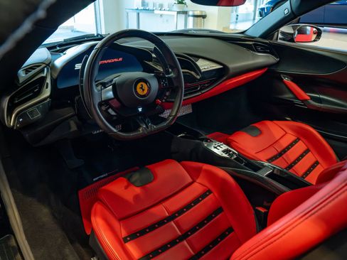 Used 2021 Ferrari SF90 Stradale AWD/4WD image 9