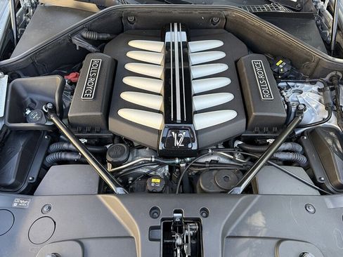 Used 2016 Rolls-Royce Dawn image 34