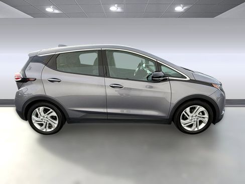 Used 2023 Chevrolet Bolt LT w/ Driver Confidence Package image 6