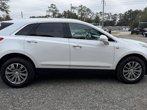 Used 2017 Cadillac XT5 Luxury w/ Driver Awareness Package image 4