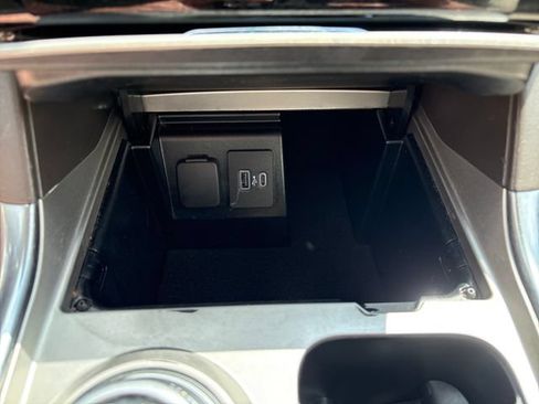 Used 2021 Ford Explorer Platinum AWD/4WD image 19