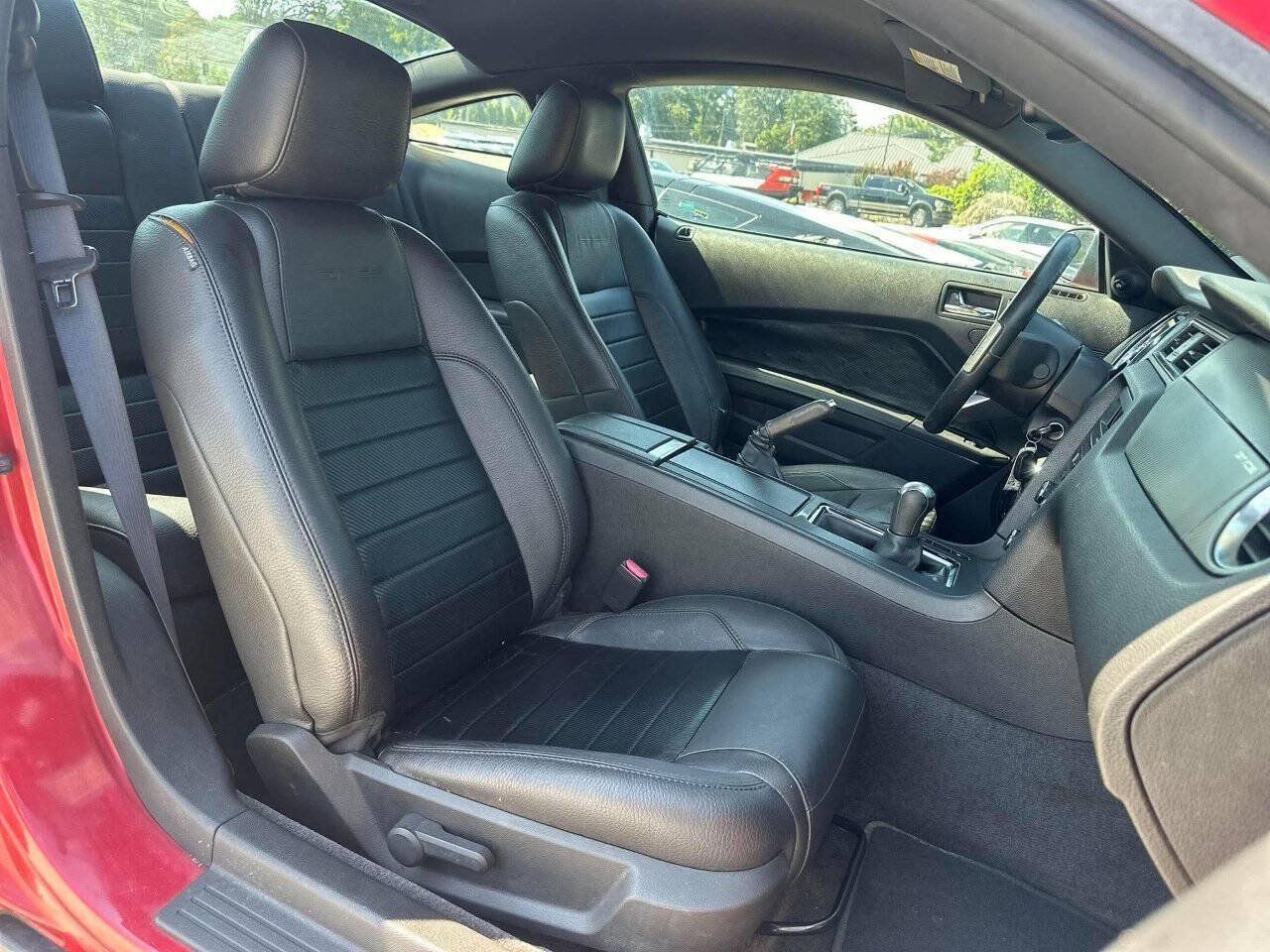 Used 2011 Ford Mustang GT Premium w/ 402A Rapid Spec Order Code RWD image 31