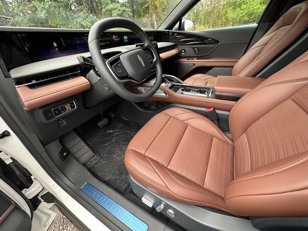 New 2026 Lincoln Nautilus Reserve AWD/4WD image 17