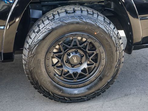 Used 2019 RAM 1500 Laramie RWD image 10