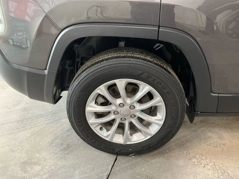Used 2022 Jeep Cherokee Latitude Lux w/ Sun & Sound Group AWD/4WD image 19