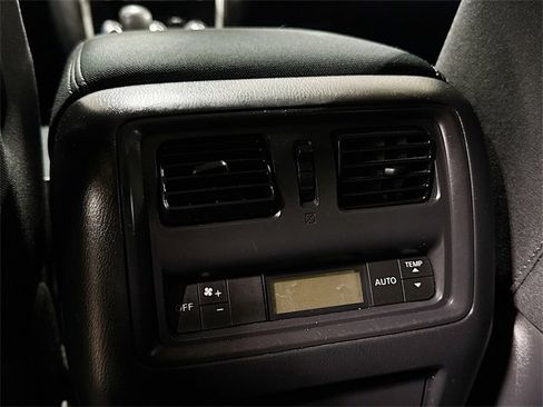 Used 2017 Nissan Pathfinder S image 26