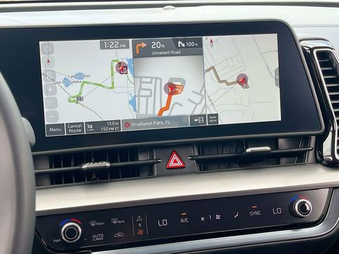 Used 2024 Kia Sportage EX image 13