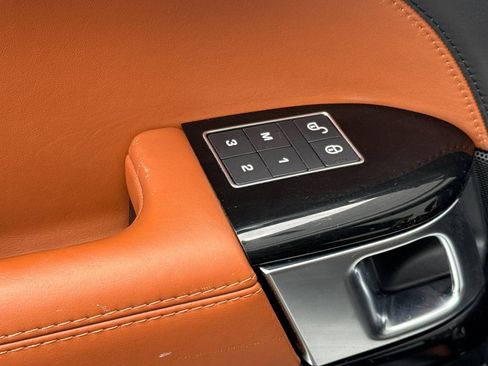 Used 2017 Land Rover Range Rover SV Autobiography Dynamic AWD/4WD image 11