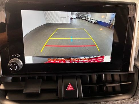 Used 2024 Toyota RAV4 XLE FWD image 28