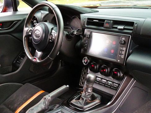 Used 2023 Toyota GR86 10th Anniversary SE RWD image 31