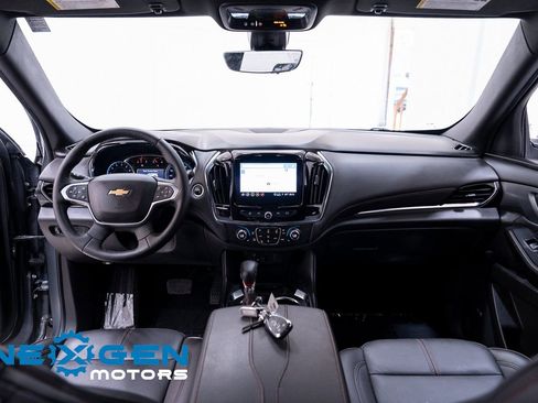Used 2023 Chevrolet Traverse RS w/ LPO, Floor Liner Package AWD/4WD image 7