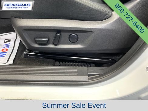 Used 2023 Nissan Rogue SV AWD/4WD image 14