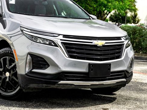 Used 2024 Chevrolet Equinox LT image 3