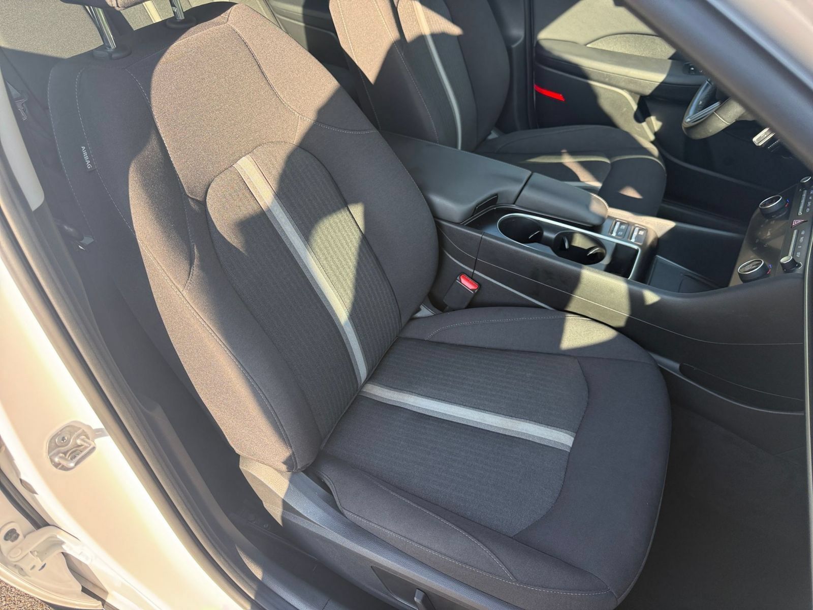 Used 2025 Hyundai Sonata SEL FWD image 36