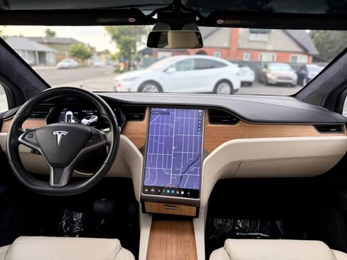 Used 2020 Tesla Model X Long Range AWD/4WD image 9