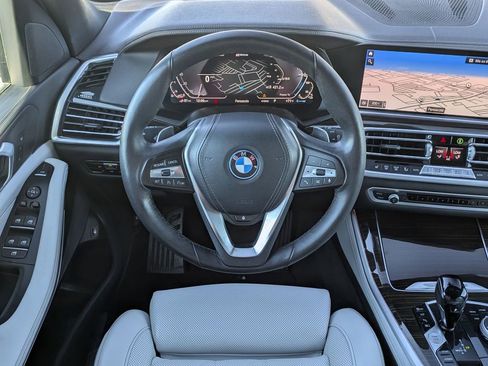 Used 2023 BMW X5 xDrive45e image 22