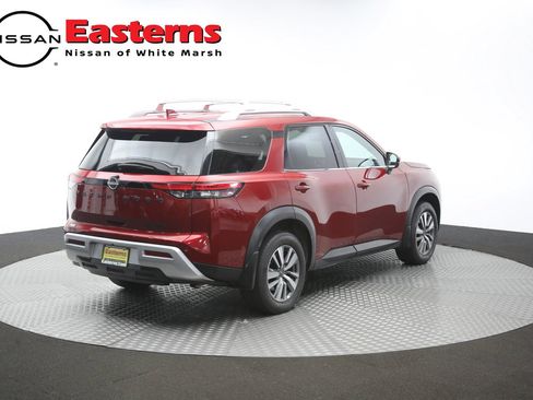 Used 2023 Nissan Pathfinder SL w/ Lighting Package (N92) AWD/4WD image 36