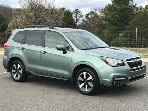 Used 2017 Subaru Forester 2.5i Limited image 2