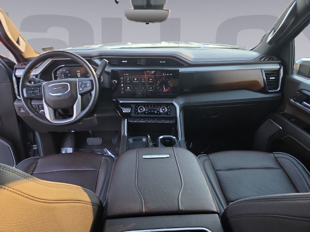 Used 2024 GMC Sierra 2500 Denali w/ Denali Reserve Package AWD/4WD image 12
