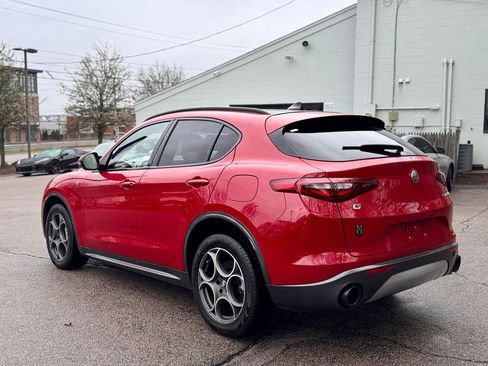 Used 2023 Alfa Romeo Stelvio Ti AWD/4WD image 4