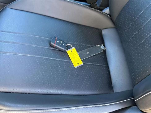 Certified 2023 Volkswagen Tiguan SE image 15