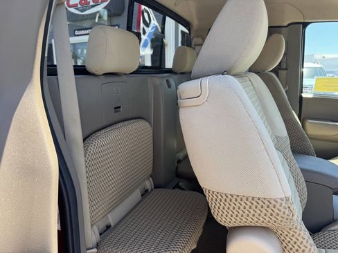 Used 2014 Nissan Frontier SV AWD/4WD image 26