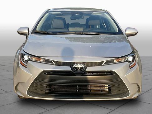 Used 2024 Toyota Corolla LE FWD image 4