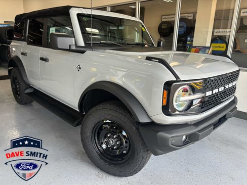 New 2026 Ford Bronco Outer Banks AWD/4WD image 4