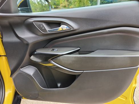 Used 2024 Chevrolet Trax RS w/ Sunroof Package image 48