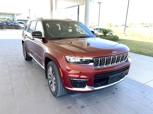 Used 2023 Jeep Grand Cherokee L Summit image 3