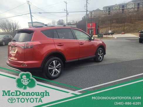 Used 2017 Toyota RAV4 XLE image 6