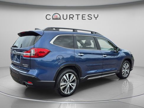 Used 2019 Subaru Ascent Touring AWD/4WD image 5
