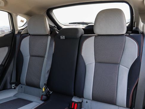 Used 2021 Subaru Crosstrek 2.0i Premium image 19