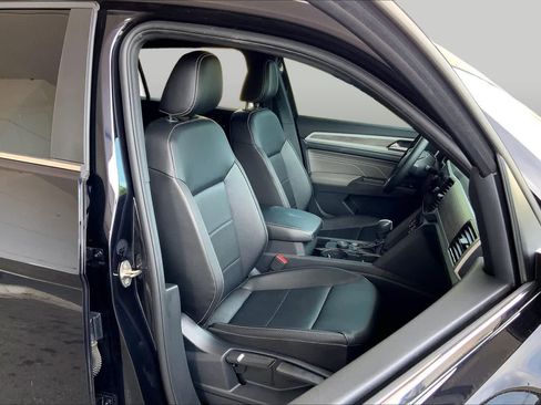 Used 2022 Volkswagen Atlas Cross Sport SE AWD/4WD image 9