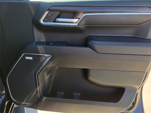 Used 2023 GMC Sierra 1500 SLT image 8