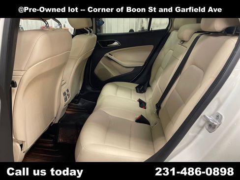 Used 2018 Mercedes-Benz GLA 250 4MATIC image 24