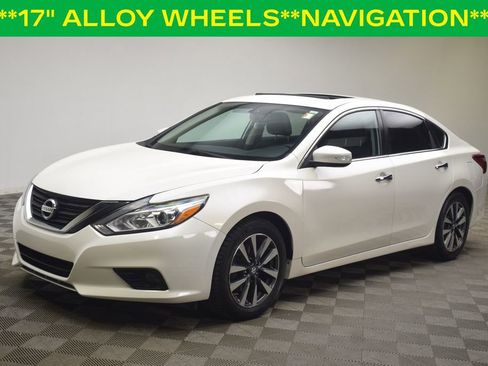 Used 2017 Nissan Altima 2.5 SV w/ Convenience Package image 2