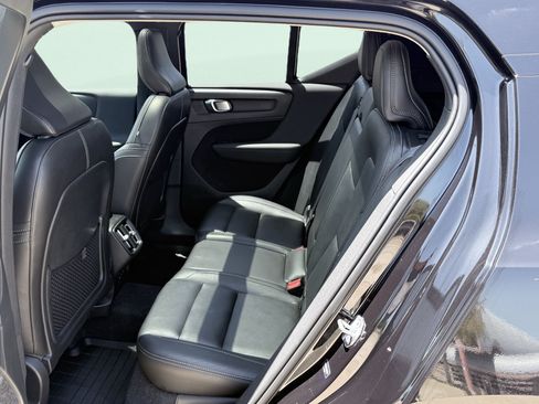 Used 2021 Volvo XC40 T5 Inscription w/ Climate Package AWD/4WD image 34
