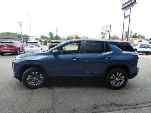 New 2026 Chevrolet Equinox LT w/ Convenience Package II AWD/4WD image 10
