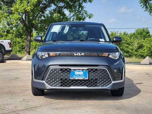 Used 2024 Kia Soul LX w/ Option Group 015 FWD image 2