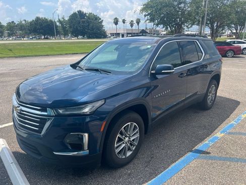 Used 2023 Chevrolet Traverse LT FWD image 3