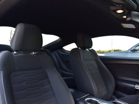 Used 2016 Ford Mustang Coupe RWD image 16