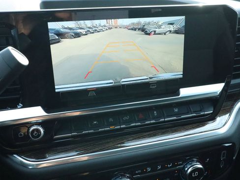 New 2026 GMC Sierra 1500 SLE w/ Max Trailering Package image 6