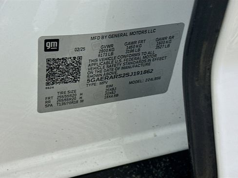 Used 2025 Buick Enclave Preferred image 12