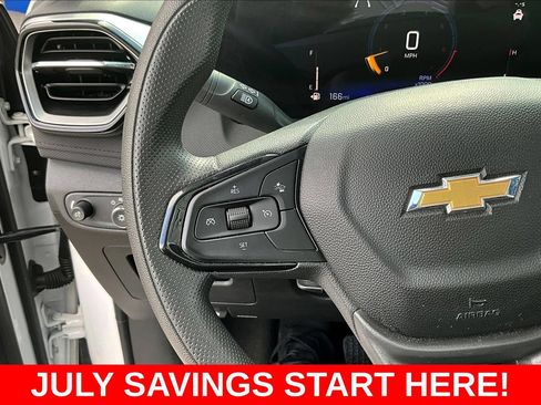 Used 2024 Chevrolet TrailBlazer LS FWD image 13
