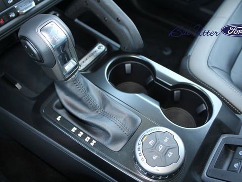 New 2025 Ford Bronco Outer Banks w/ Sasquatch Package image 12