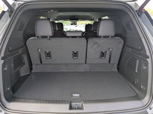 New 2026 Chevrolet Traverse LT w/ Driver Confidence Package AWD/4WD image 7