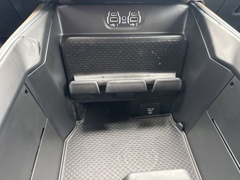 Used 2021 RAM 1500 Laramie image 33