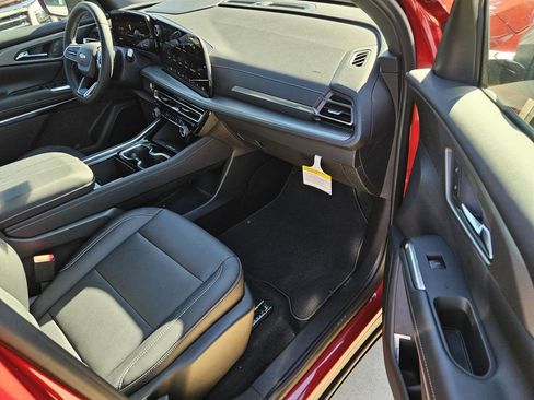 New 2026 Chevrolet Traverse LT image 6